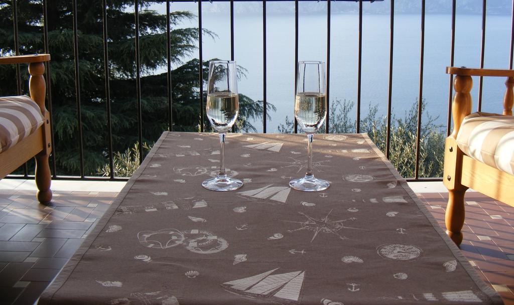 Apartamento Casa Palmira Brenzone sul Garda Exterior foto
